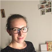 Germanistin, die Kinder spielerisch unterrichtet